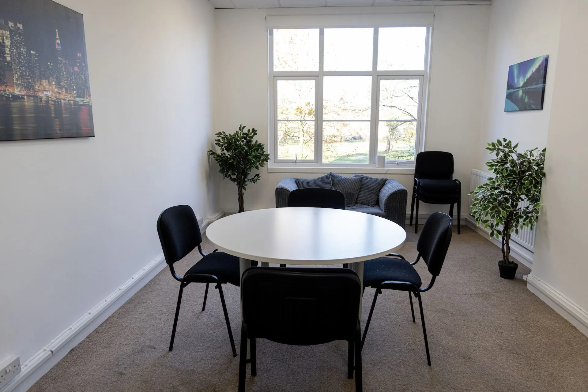 Meeting room at Index House, Ascot, included in the serviced office fee rather than charged by the hour